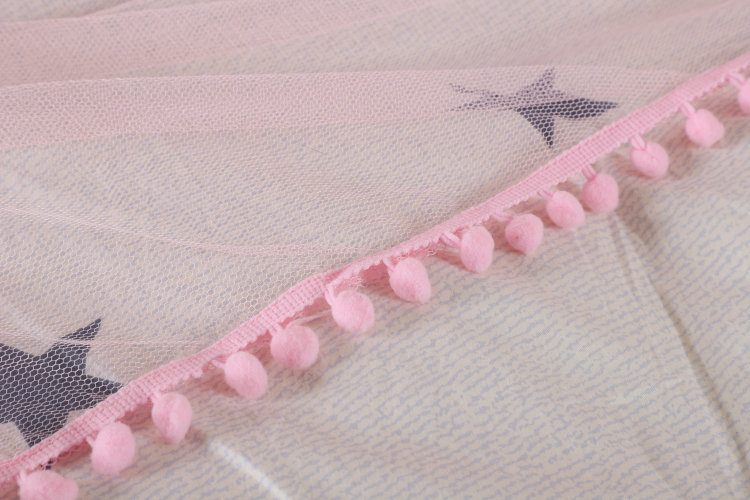 2020 nuevo producto mosquiteras cónicas con dosel de cama rosa con bolas de algodón